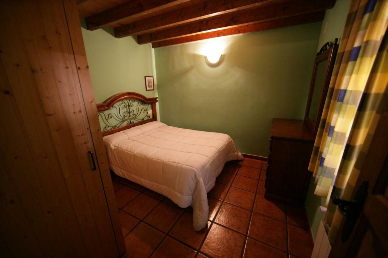 Alojamientos Rurales El Fontano Galende Exterior foto