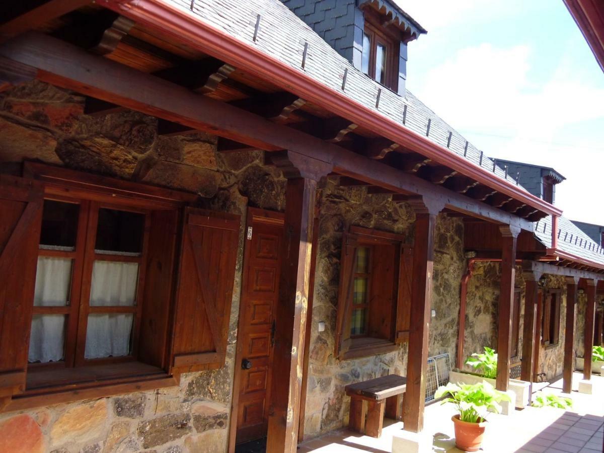Alojamientos Rurales El Fontano Galende Exterior foto