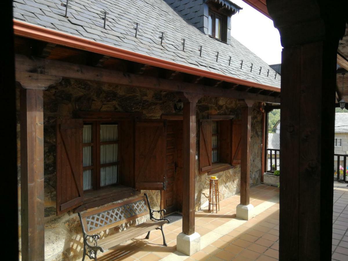 Alojamientos Rurales El Fontano Galende Exterior foto