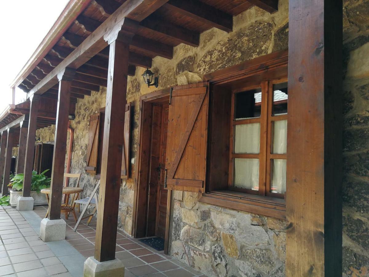 Alojamientos Rurales El Fontano Galende Exterior foto